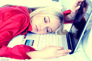 social_media_fatigue_retro social_media_fatigue_retro